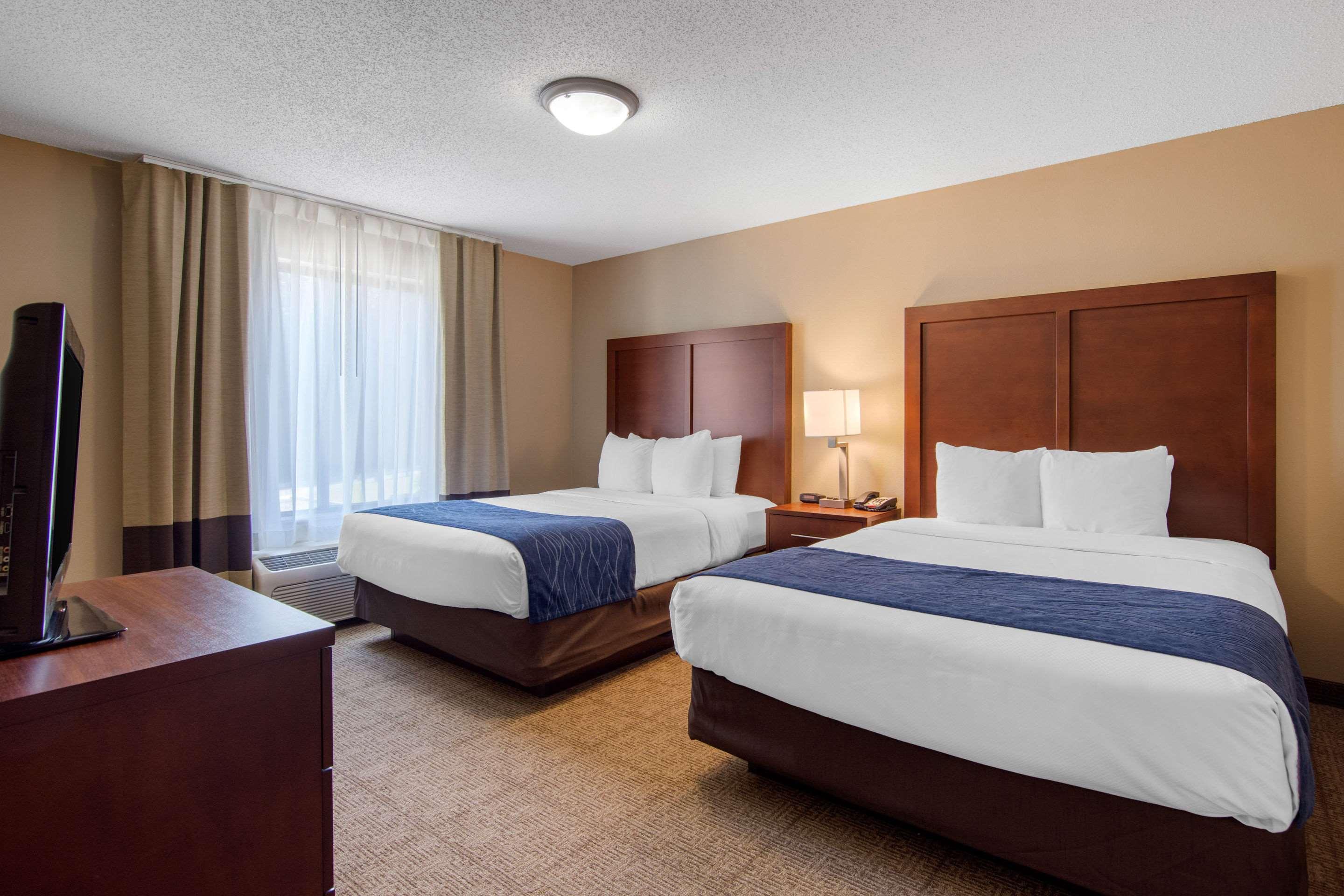 Comfort Inn & Suites Cooperstown - Milford Bagian luar foto