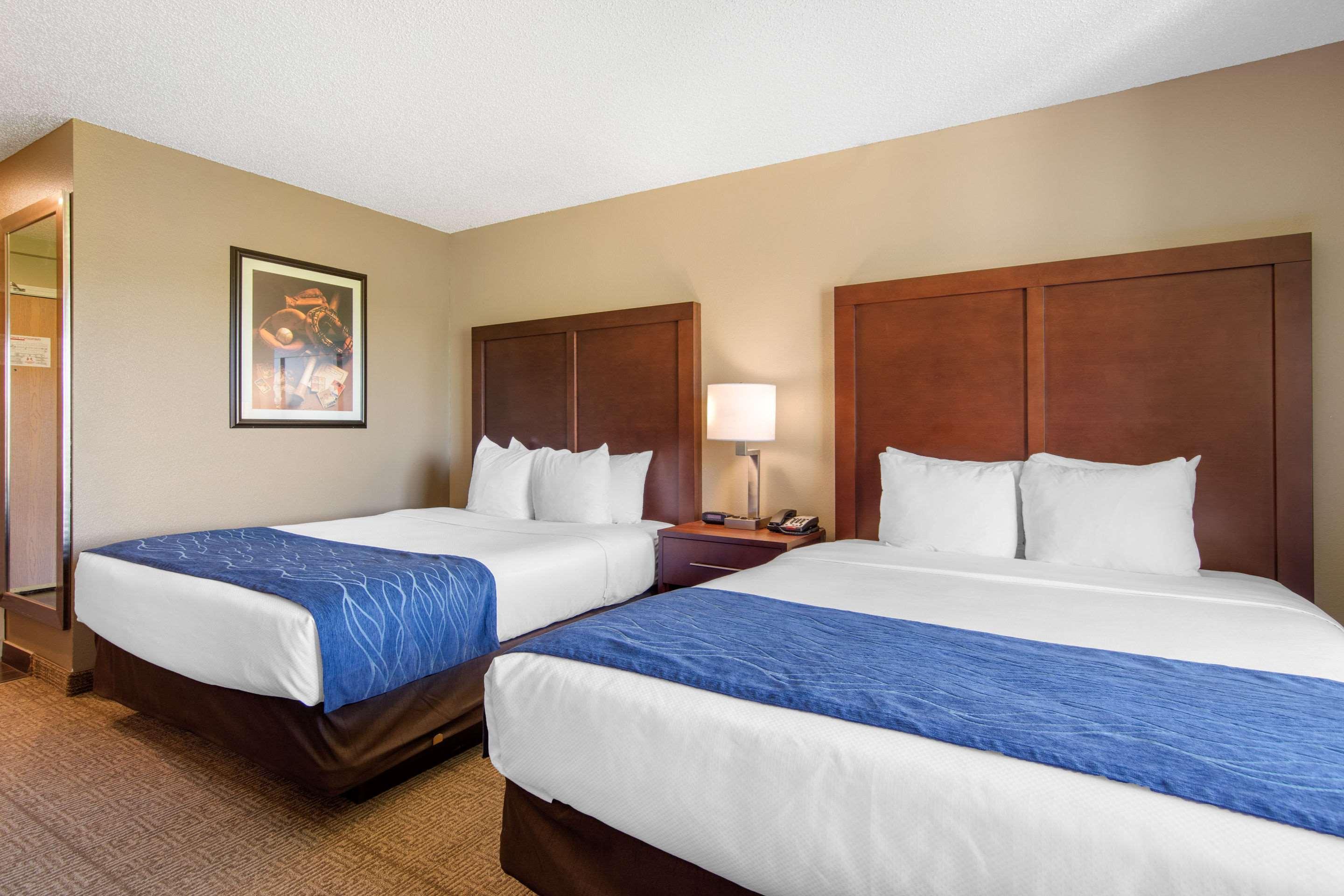 Comfort Inn & Suites Cooperstown - Milford Bagian luar foto