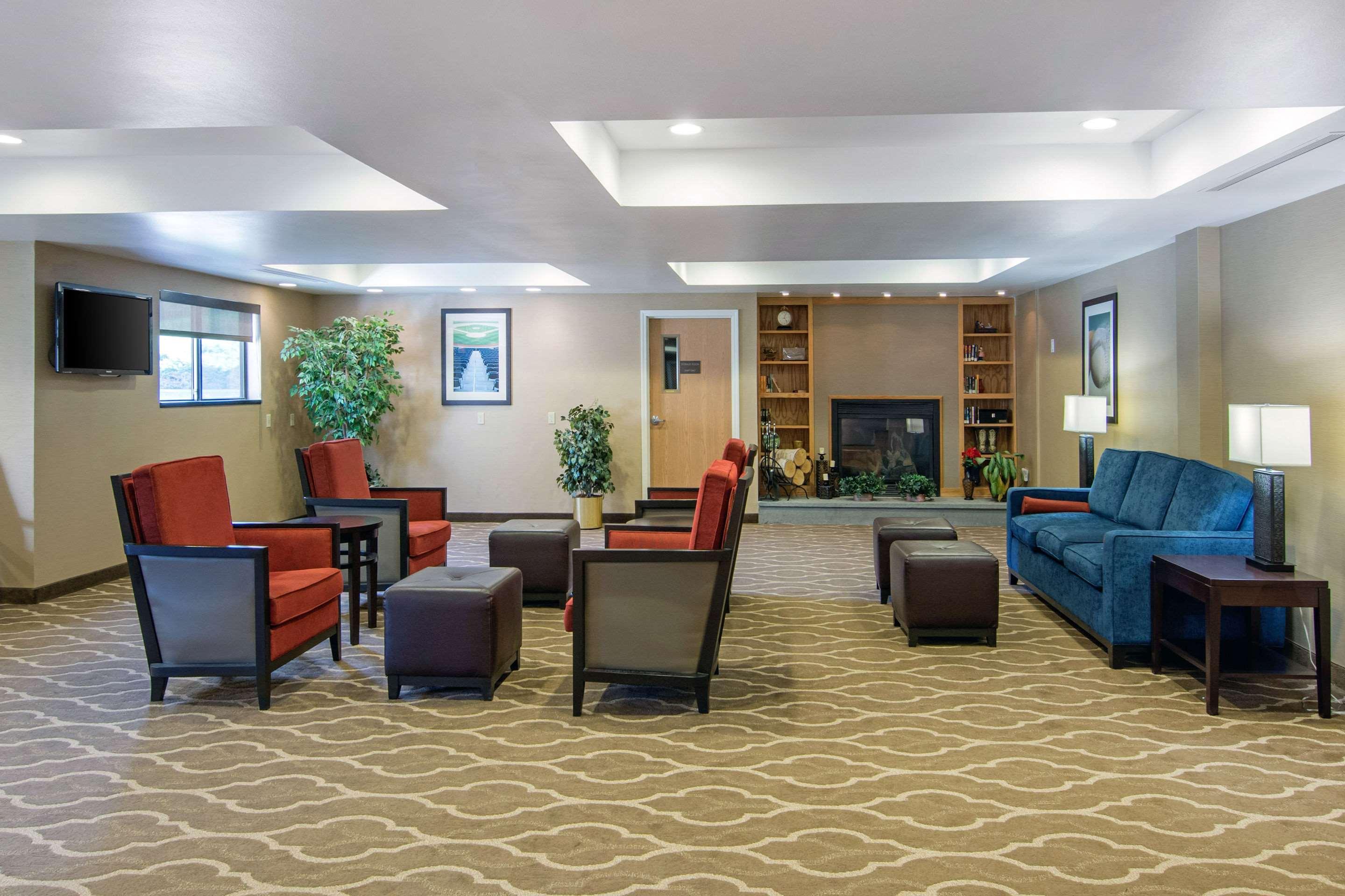 Comfort Inn & Suites Cooperstown - Milford Bagian luar foto