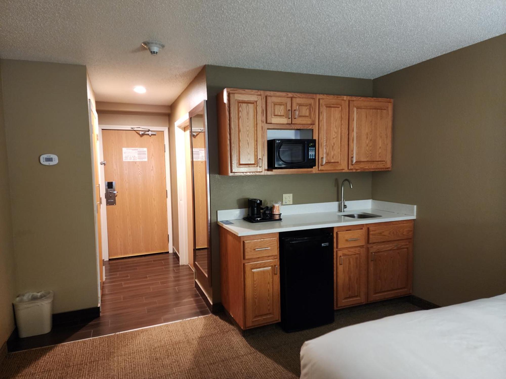 Comfort Inn & Suites Cooperstown - Milford Bagian luar foto