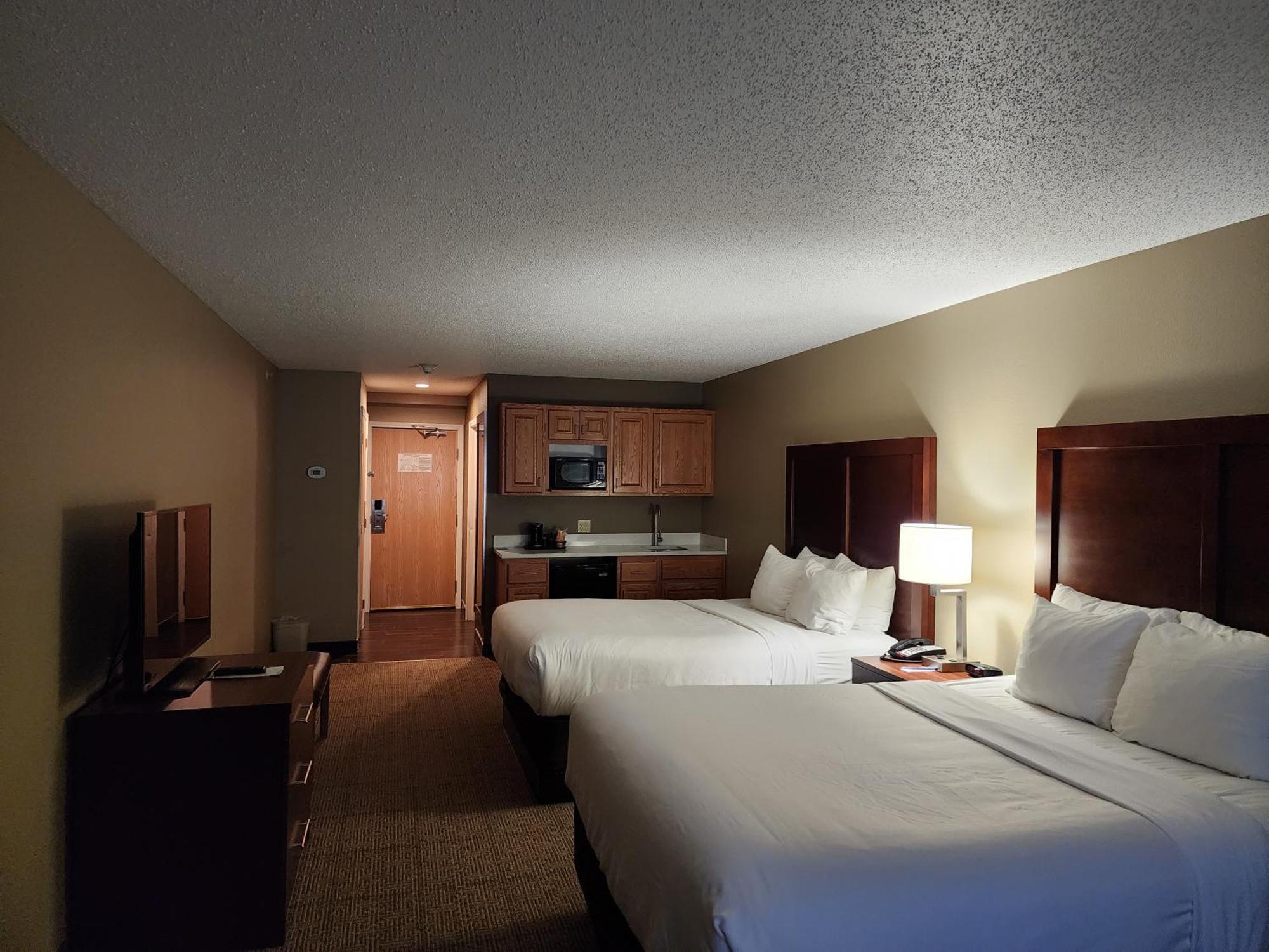 Comfort Inn & Suites Cooperstown - Milford Bagian luar foto